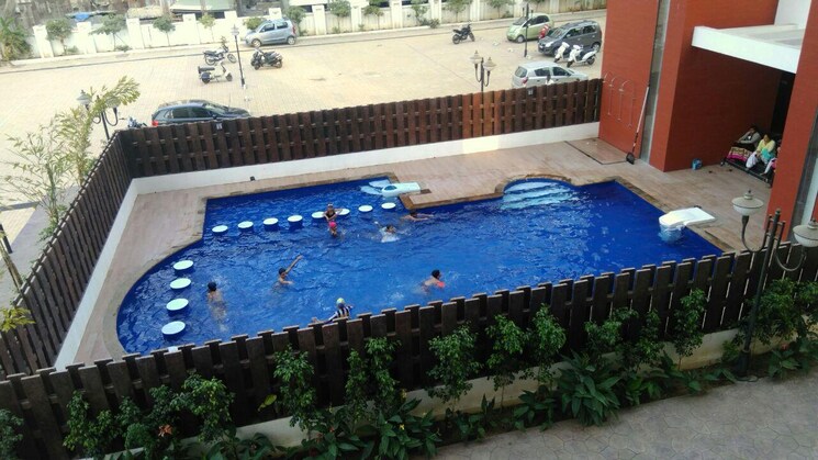 Swimming Pool, raheja-vistas-phase-3 2 Bedroom 925 Sq.Ft. Apartment In Mohammadwadi Pune 9142610