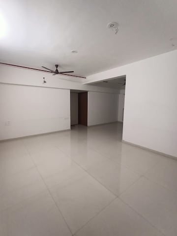 2 BHK Apartment For Rent in Mayfair The View, Vikhroli West
