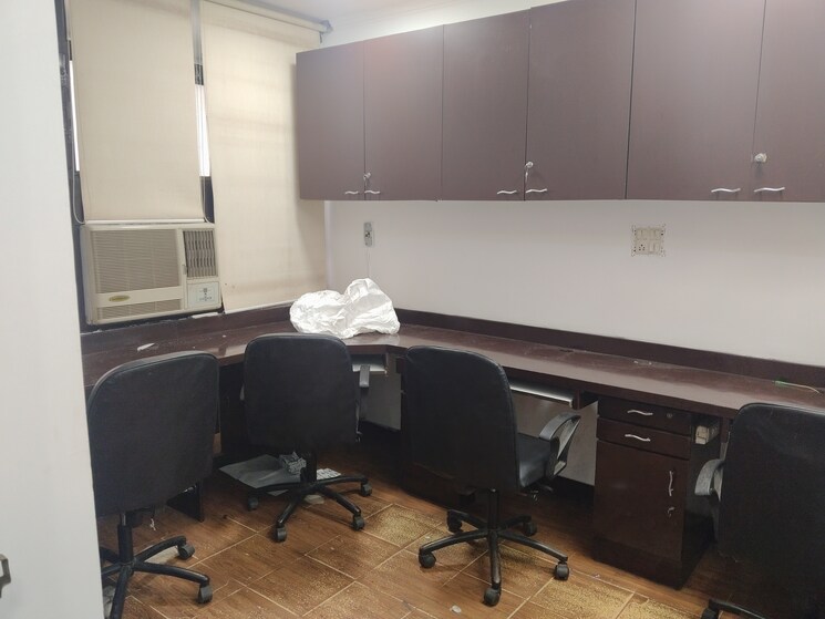 Team Area, netaji subhash place Commercial Office Space 378 Sq.Ft. In Netaji Subhash Place Delhi 9142663