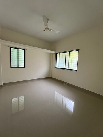 Room in 2 BHK Apartment at Bharat Kunj CHS, Erandwane – for Rent