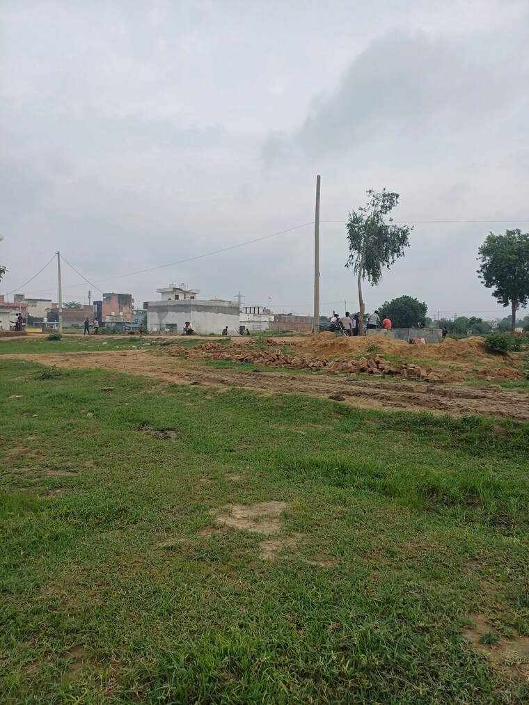 Garden, dheeraj nagar  134 Sq.Yd. Plot In Dheeraj Nagar Faridabad 9142692