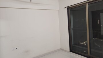 Room in 2 BHK Apartment at Ashar Residency, Pokhran Road No Two – for Rent