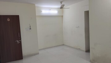 Room in 2 BHK Apartment at Ashar Residency, Pokhran Road No Two – for Rent