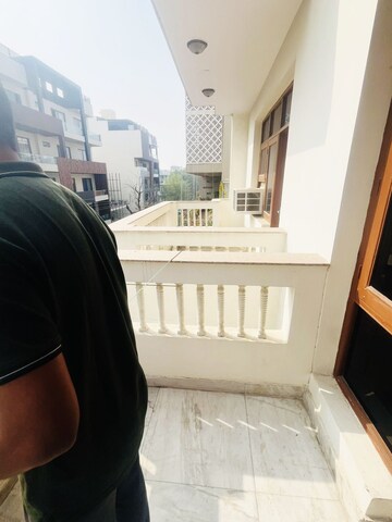 Kitchen in 4 BHK Builder Floor at Sector 40 – for Rent