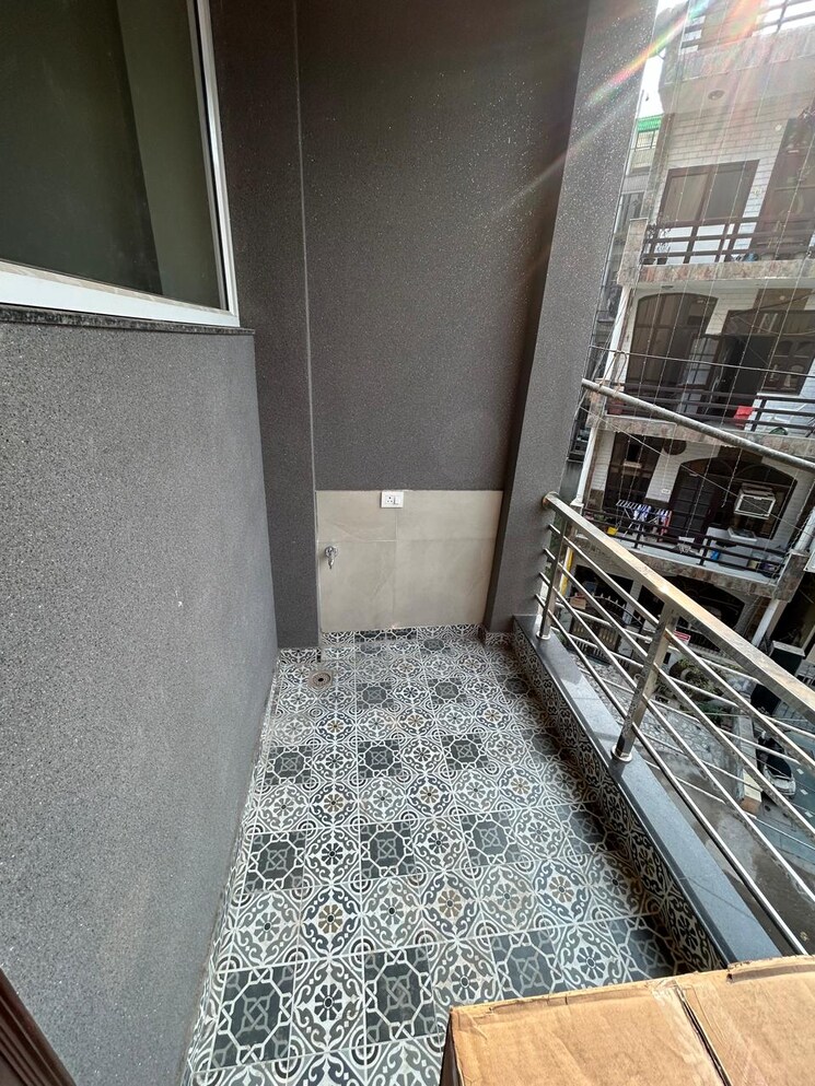 Balcony, sector 30 2 Bedroom 1378 Sq.Ft. Builder Floor In Sector 30 Gurgaon 9142709