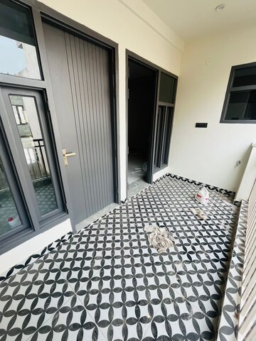 Bedroom in 2 BHK Builder Floor at Sector 38 – for Rent