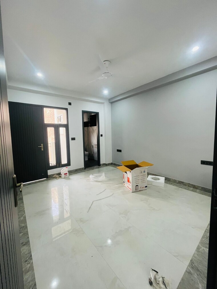 Room, sector 38 2 Bedroom 1480 Sq.Ft. Builder Floor In Sector 38 Gurgaon 9142716