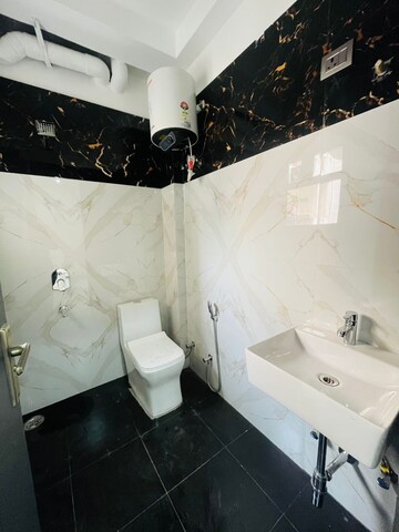 Team Area in 2 BHK Builder Floor at Sector 38 – for Rent