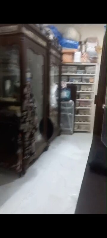 Parking in 1 BHK Apartment at Jasdanwala Building, Bhuleshwar – for Rent