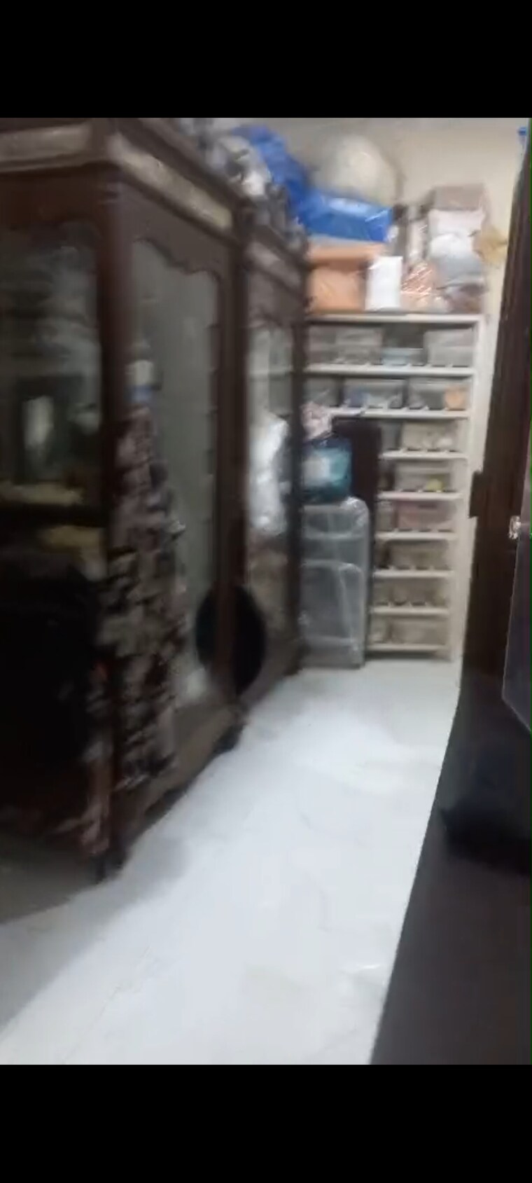  Parking, jasdanwala-building 1 Bedroom 450 Sq.Ft. Apartment In Bhuleshwar Mumbai 9142727