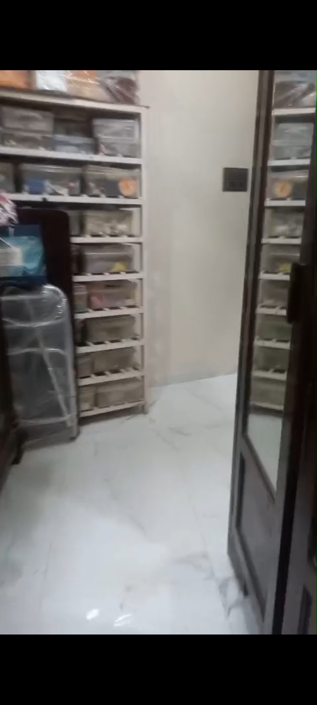 1 BHK 450 Sq.Ft. Apartment in Jasdanwala Building