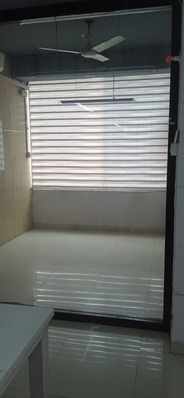 Room in  Office Space at Mahavir Enclave 1 – for Rent