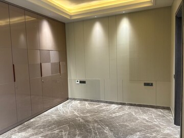 Room in 3 BHK Builder Floor at Greater Kailash I – for Rent