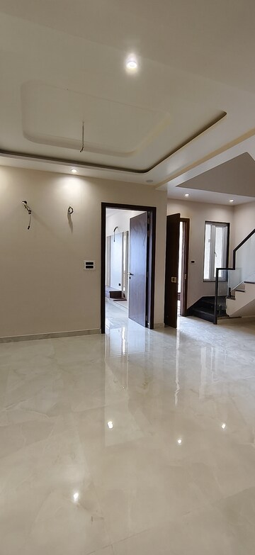 Room in 4 BHK Villa at Ashadeep Green Valley, Shri Kishanpura – for Sale