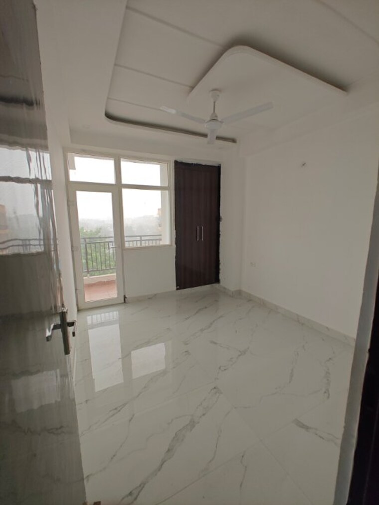 Room, aimnabad 3 Bedroom 1400 Sq.Ft. Apartment In Aimnabad Greater Noida 9142819