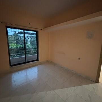 Room in 2 BHK Apartment at Sai Plaza CHS, Panvel Sector 15a – for Rent
