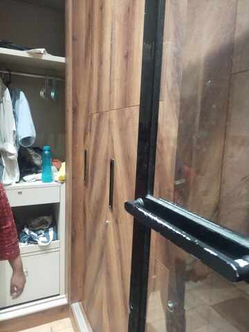 Furnished Amenities in 6 BHK Independent House at Kurla Kamgar CHS, Kurla – for Rent