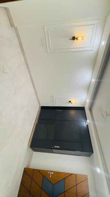 Furnished Amenities in 3 BHK Builder Floor at East Of Kailash – for Sale