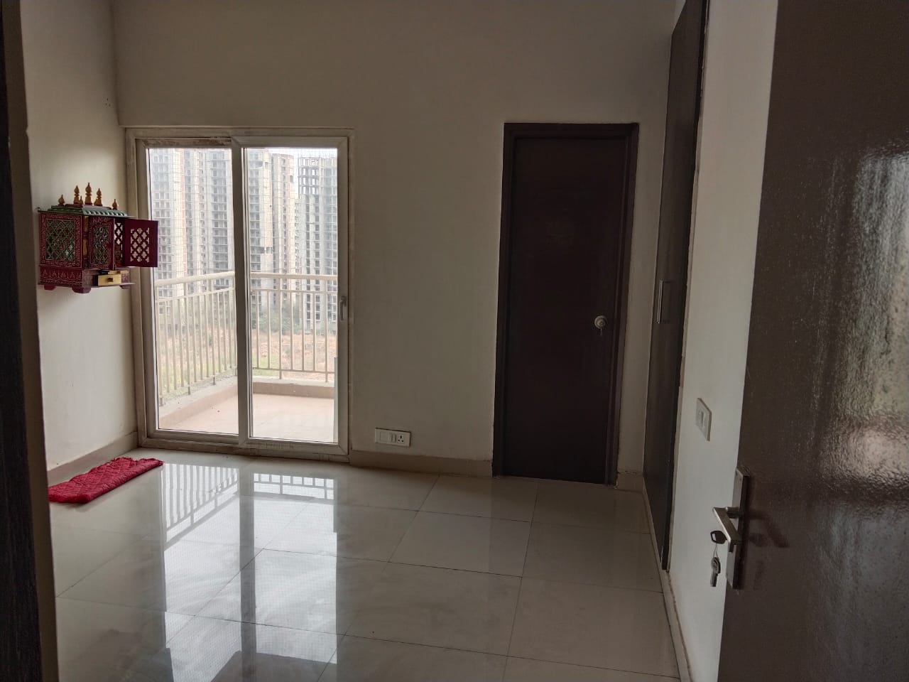 2.5 BHK + Study Room Apartment For Rent in Paramount Emotions