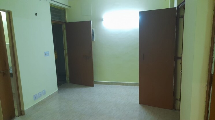 Room, shree-ram-apartments 2 Bedroom 1000 Sq.Ft. Apartment In Sector 118 Noida 9142960