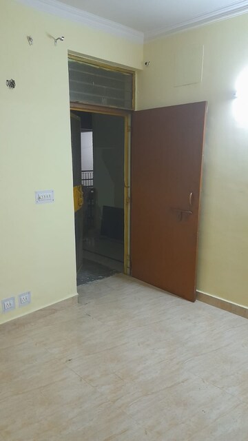 Room in 2 BHK Apartment at Shree Ram Apartments, Sector 118 – for Sale