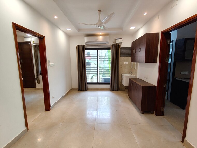 Room, nungambakkam 3 Bedroom 1600 Sq.Ft. Apartment In Nungambakkam Chennai 9142885