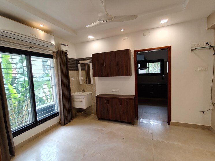 Room, nungambakkam 3 Bedroom 1600 Sq.Ft. Apartment In Nungambakkam Chennai 9142885