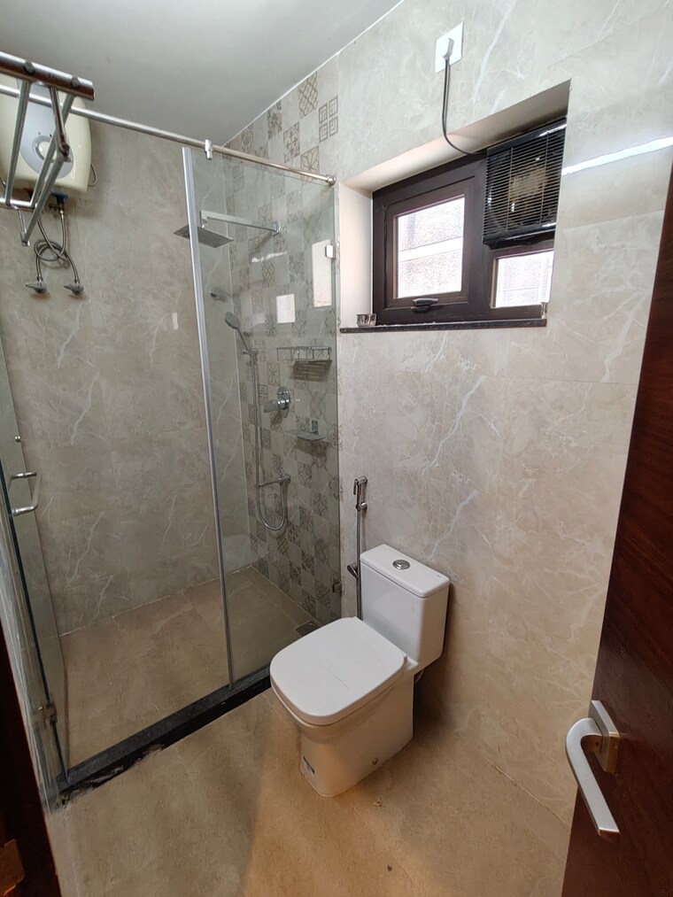 Bathroom, nungambakkam 3 Bedroom 1600 Sq.Ft. Apartment In Nungambakkam Chennai 9142885