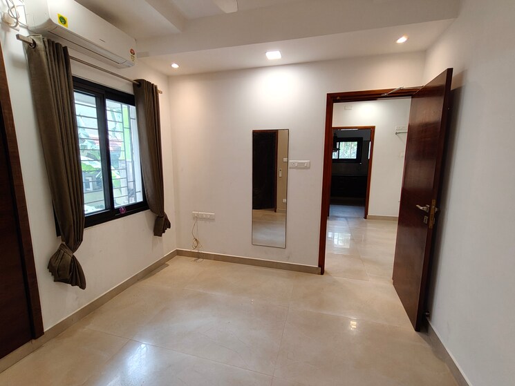 Room, nungambakkam 3 Bedroom 1600 Sq.Ft. Apartment In Nungambakkam Chennai 9142885