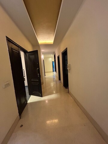 Building Lobby in 4 BHK Builder Floor at South Extension ii – for Rent