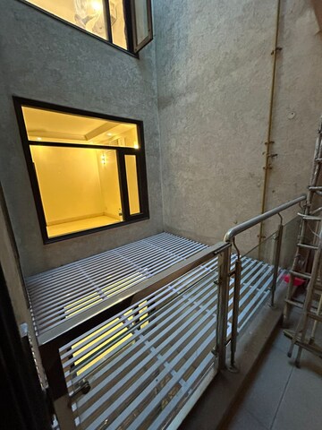 Balcony in 4 BHK Builder Floor at South Extension ii – for Rent