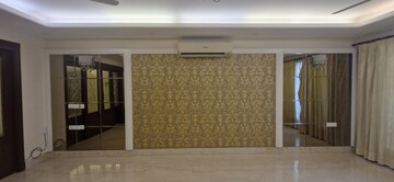 Room in 4 BHK Builder Floor at Greater Kailash ii – for Rent