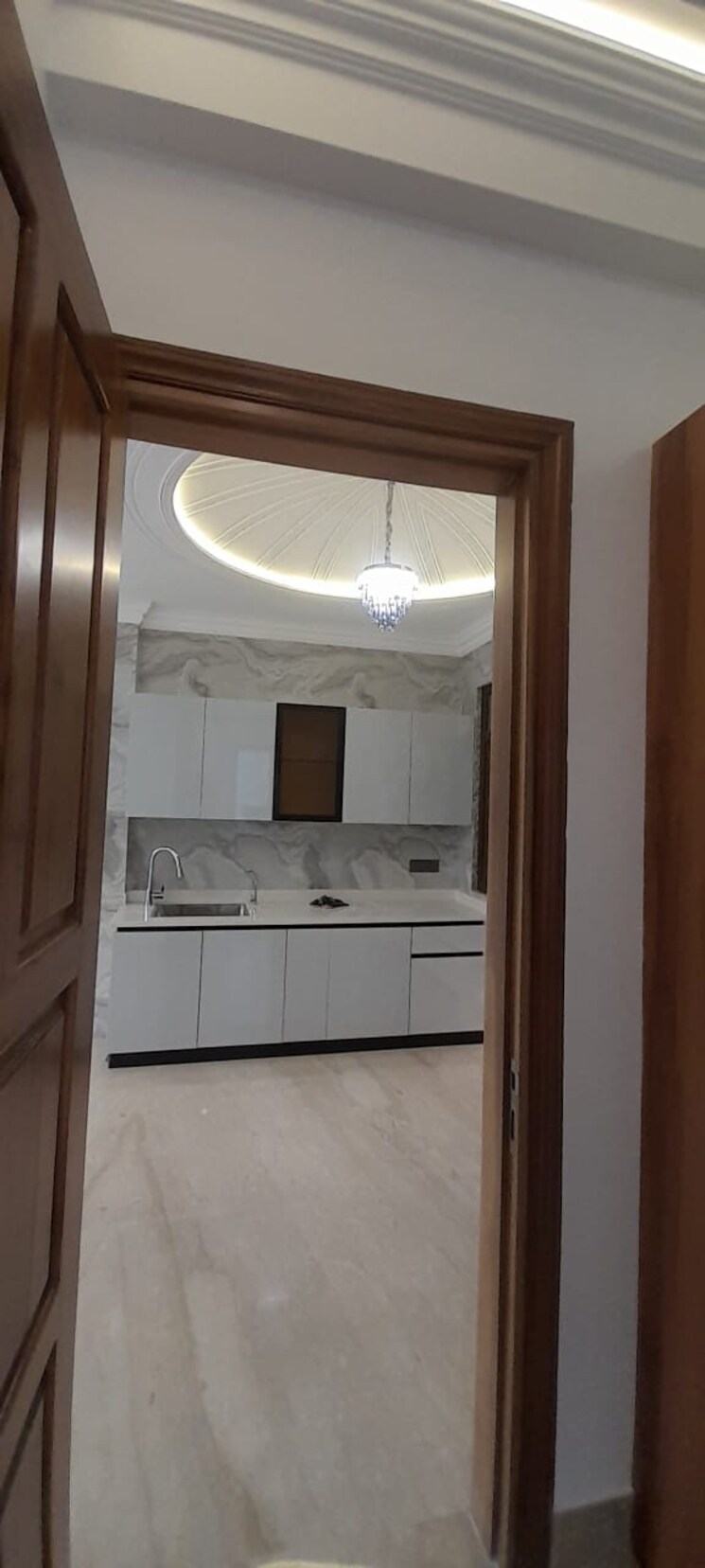 Kitchen, chittaranjan park 4 Bedroom 240 Sq.Yd. Builder Floor In Chittaranjan Park Delhi 9143066