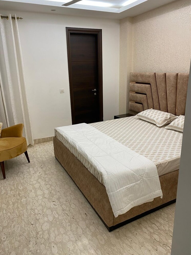 Bedroom, greater kailash i 3 Bedroom 208 Sq.Yd. Builder Floor In Greater Kailash I Delhi 9143076