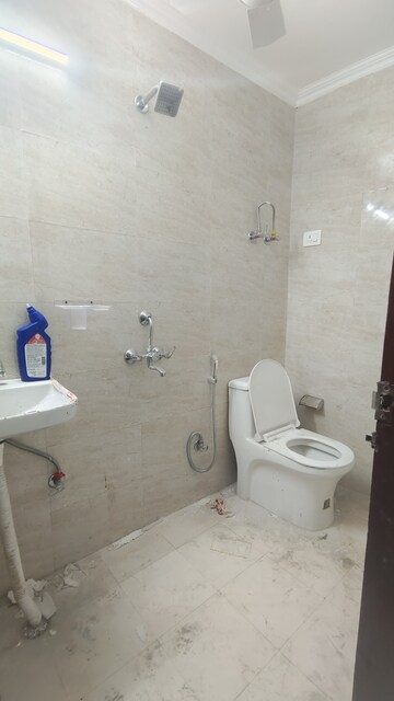 Bathroom in 2 BHK Builder Floor at Palm Residency Chhatarpur, Chattarpur – for Rent