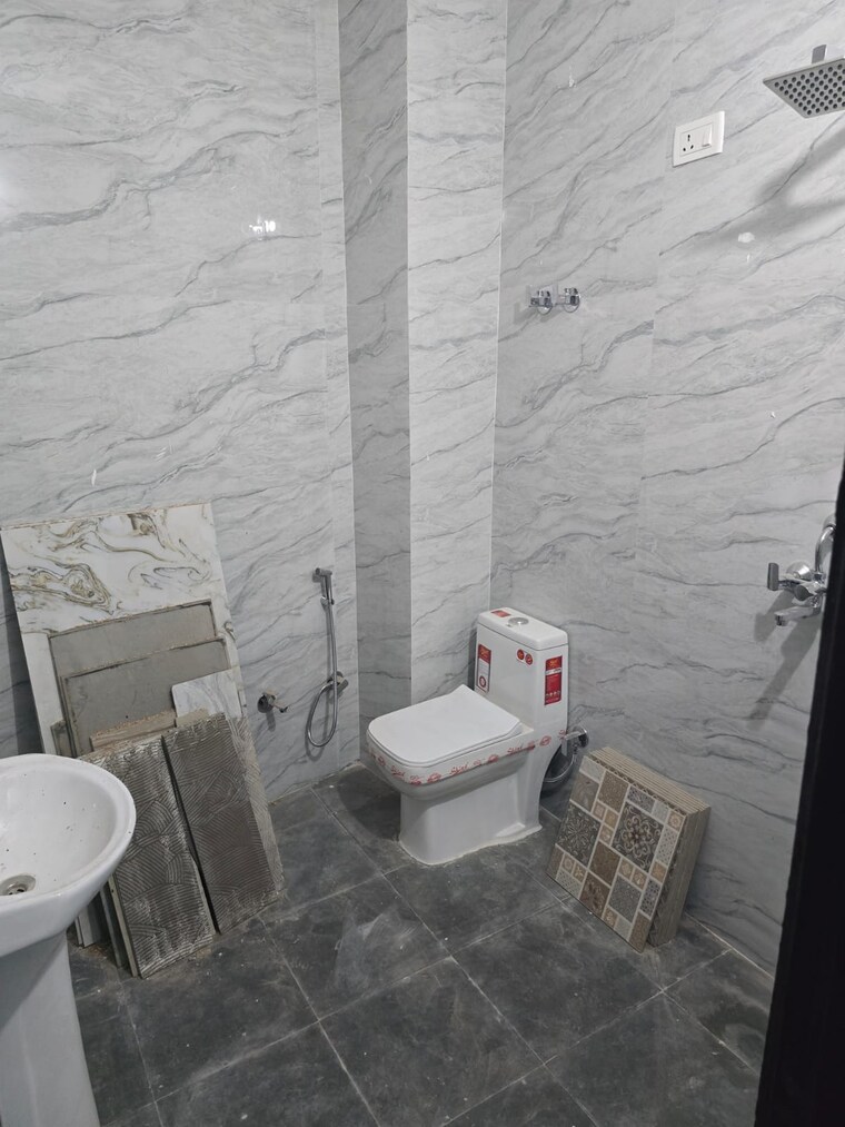 Bathroom, sector 7 2 Bedroom 2600 Sq.Ft. Independent House In Sector 7 Gurgaon 9143079
