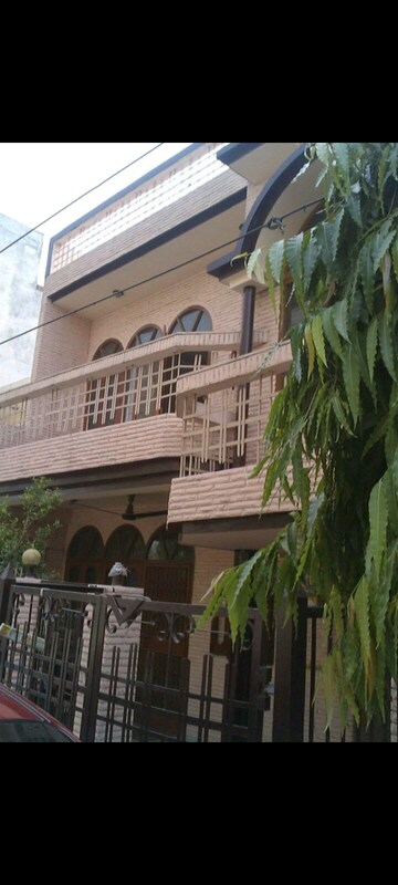 1 BHK Independent House For Rent in RWA Apartments Sector 27, Sector 27
