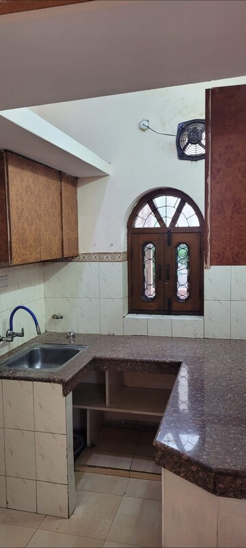 Kitchen in 1 BHK Independent House at RWA Apartments Sector 27, Sector 27 – for Rent