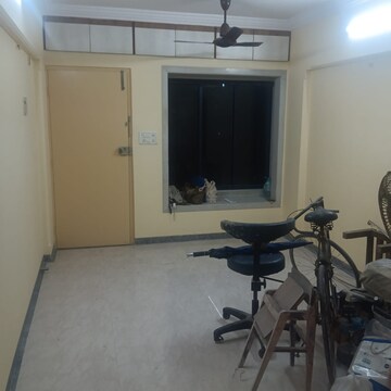 Room in 2.5 BHK Independent House at Unnat Nagar 43-44, Goregaon West – for Rent