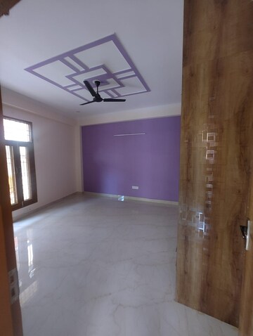 Room in 2 BHK Builder Floor at Palm Residency Chhatarpur, Chattarpur – for Rent