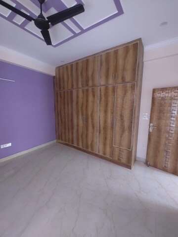 Room in 2 BHK Builder Floor at Palm Residency Chhatarpur, Chattarpur – for Rent