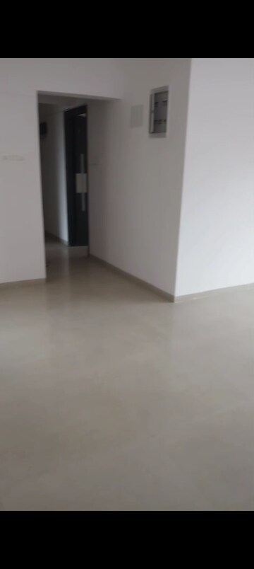 Room in 3 BHK Apartment at Atul Blue Meadows, Andheri East – for Rent