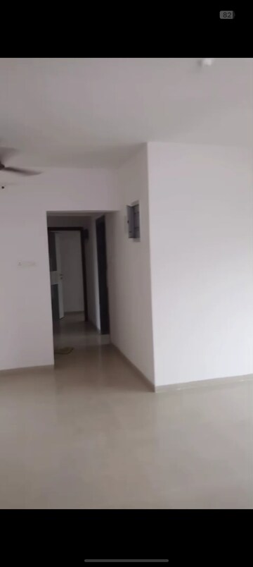 Room in 3 BHK Apartment at Atul Blue Meadows, Andheri East – for Rent