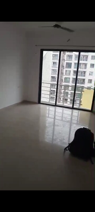 Room in 3 BHK Apartment at Atul Blue Meadows, Andheri East – for Rent