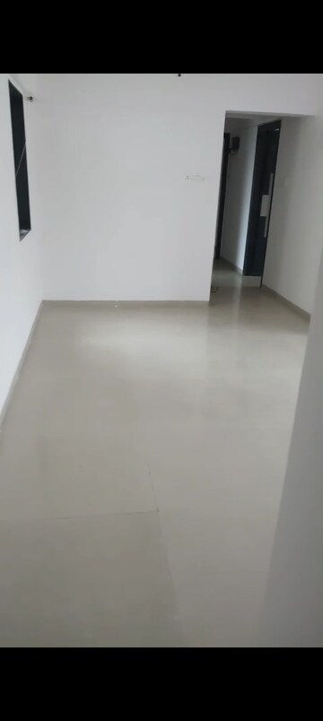 Room in 3 BHK Apartment at Atul Blue Meadows, Andheri East – for Rent