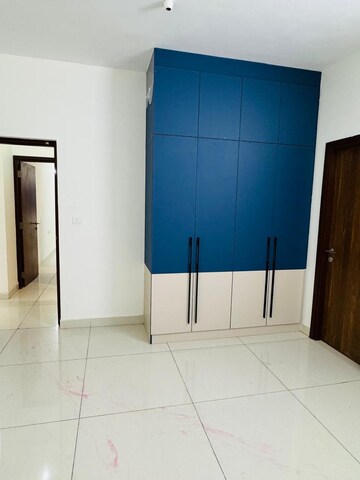 Room in 4 BHK Apartment at Avalon Park At The Prestige City, Sarjapur Road – for Rent