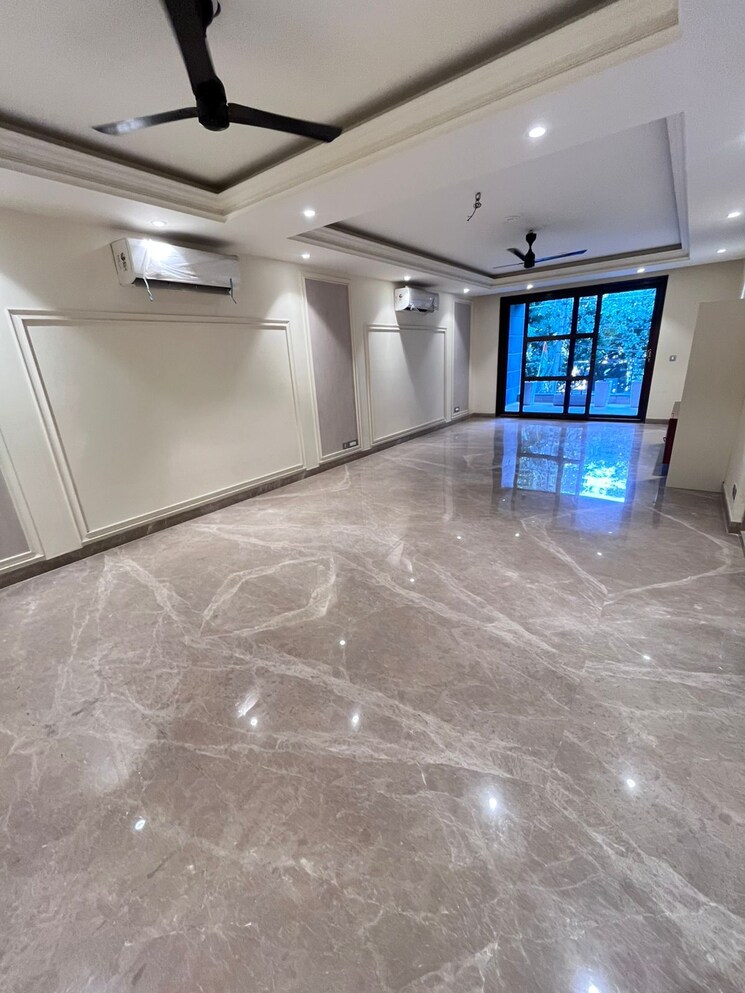 Room, sector 46 3 Bedroom 2265 Sq.Ft. Builder Floor In Sector 46 Gurgaon 9143136