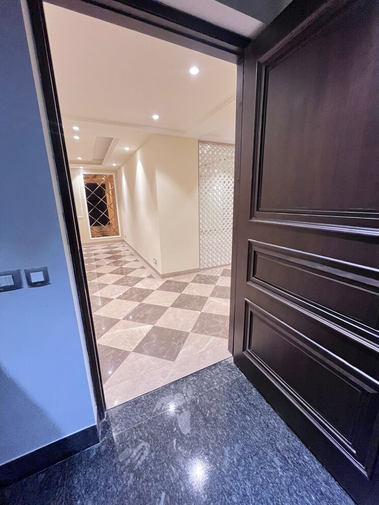 Bathroom, sector 46 3 Bedroom 2265 Sq.Ft. Builder Floor In Sector 46 Gurgaon 9143136