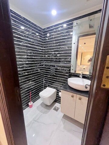 Bathroom in 3 BHK Builder Floor at Sector 46 – for Rent