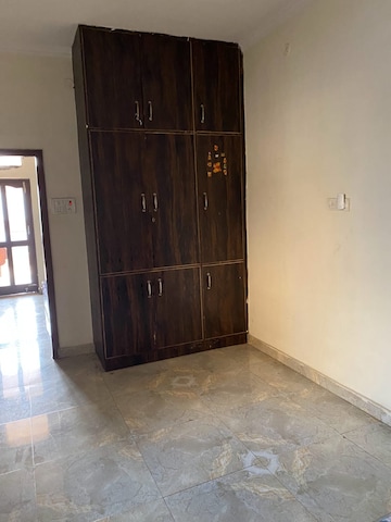 Room in 3 BHK Independent House at Sector 7 – for Rent